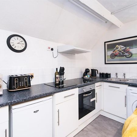 Dd Apartment 8 - Free Parking - Fast Wifi Касл-Донінгтон Екстер'єр фото